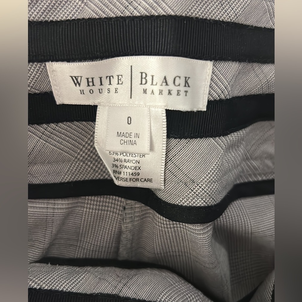 White House Black Market capri pants - Picture 2 of 7